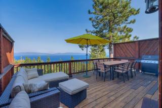 Crystal Lakeview Lodge by Tahoe Getaways - Private Hot Tub, Foosball Table & Tahoe Park HOA - 5