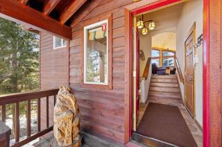 Dawn Retreat by Tahoe Getaways - Tahoe Donner with Mtn Views, Pet-Friendly & HOA Amenities! - Truckee - 7