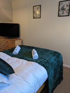 Contractors, Relocators, Free Parking, WIFI, SMART TVs - Marston Green - 1