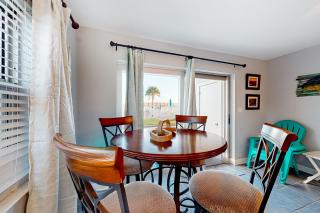 Regency Towers W 101 - 7