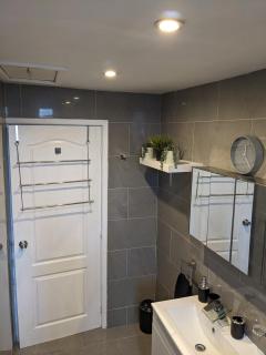 The Laurels - HS2 Contractors, NEC, BHX, Free Parking - 8