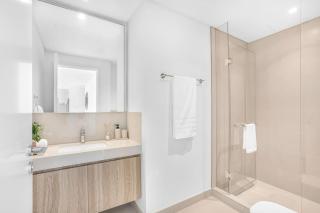 Meerak Homes - Burj Khalifa and Fountain view Downtown Elegant 2 bed apartment , Free Wifi, Parking, Gym and Pool - 3