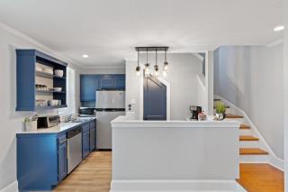 Quiet Retreat Off Magazine W Balcony & Parking! - New Orleans - 9