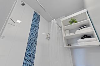 Quiet Retreat Off Magazine W Balcony & Parking! - New Orleans - 6