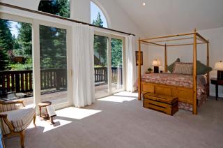 Big Springs by Tahoe Getaways - 6BR w Ski Shuttle, Fireplace & Entertainment Room - Truckee - 2