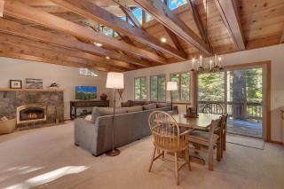 Deer Hollow by Tahoe Getaways at Northstar - 4BR w Hot Tub, Ski Shuttle, & HOA Amenities - Truckee - 6