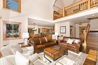 Caleb's Getaway by Tahoe Getaways at Old Greenwood- 3BR w Bonus Room, Pets Welcome & Ski Shuttle! - Truckee - 9
