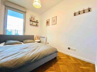 Lumineux T1 : balcon, TV sat&VOD, proche Part-Dieu & Université - Villeurbanne - 4