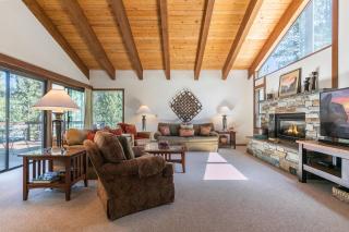 Basque Lodge at Northstar by Tahoe Getaways - Pet-Friendly 5BR w Free Shuttle & HOA Amenities - 8
