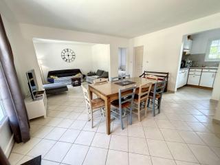 Villa 5 pièces avec jardin, à 400m de la plage et 600m des commerces, wifi et barbecue inclus - FR-1-361-20 - Jullouville-les-Pins - 8