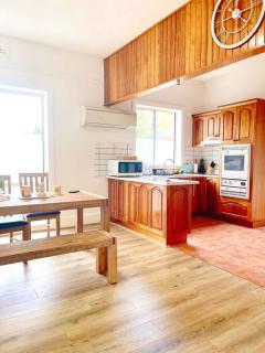Luxury Hobart City Fringe Home - 8