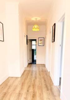 Luxury Hobart City Fringe Home - 3