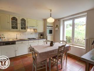 Gîte rural familial avec jardin, terrasse et équipements modernes près du Parc Livradois Forez - FR-1-496-22 - Chérier - 6