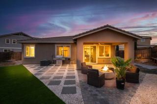 Home, Napa Vibe w/Fire Pit + Spa - Fairfield - 0