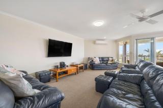 Topviews - Bonny Hills - 2