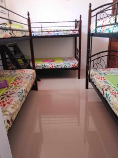 Liturs Travel Services homestay Rent a Car - Singcang - 1