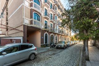 HCG Art'Muse Apartment - Batumi - 3