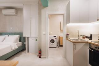 Industrial semi-basement studio in Athens - Atene - 8