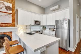 1br Condo In Lgd Balcony Walk To Top Spots - New Orleans - 2