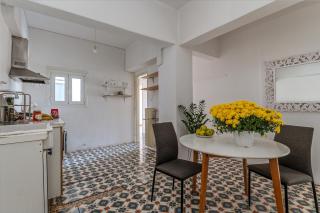 Charming Central Apt with Parking 3 - Athens - 5