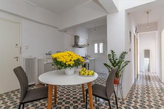 Charming Central Apt with Parking 3 - Athens - 6