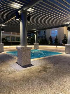 The Foreigner Staycation at Riverine Diamond Kuching - Kuching - 2