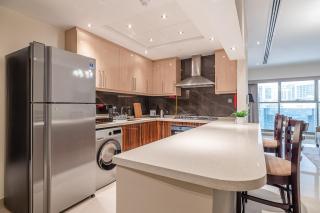 Spacious 2BDR Apartment in Business Bay Habtoor City - Dubai - 1