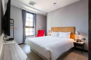 CHECK inn Taichung Ziyou - Taichung - 3
