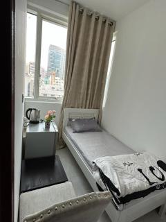 Corniche Street - Superb Lovely Room - Abu Dhabi - 4