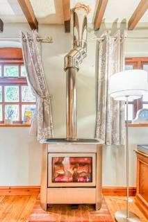 The Hurst Coach House - 9