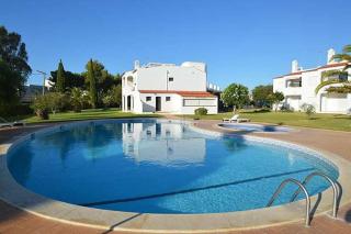 Apartment with Terrace & Pool in Alporchinhos - Armação de Pêra - 9