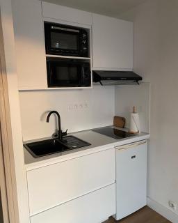 Studio cabine climatisé de 20m2 avec place de parking privée - Sète - 5
