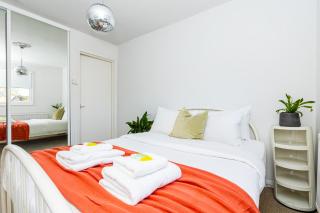 Stunning 2BR Apt wPatio in Dalston, 2 min to Tube - Londra - 8
