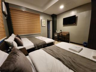 Grayhouse Inn Tagaytay - Tagaytay - 8