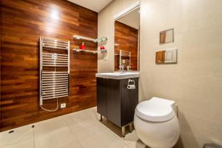 Wooden Design 2BDR Apartment near Eden Garden - Praga - 1