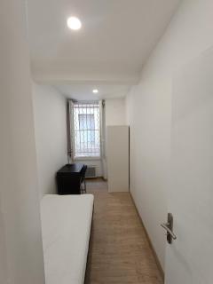 T3 rénové avec cour, Intra Muros Avignon - 5