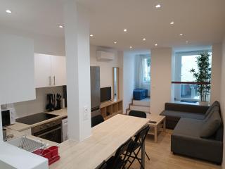 T3 rénové avec cour, Intra Muros Avignon - 8