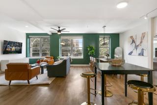 Timeless Elegance: 4BR Luxury Condo in New Orleans - New Orleans - 2