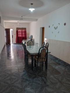 CASA CON COCHERA, HASTA 7 PERSONAS - Las Heras - 0