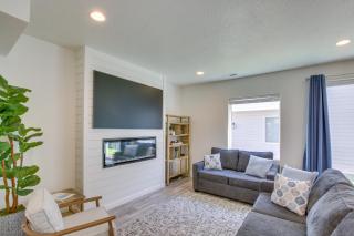 Garden City Townhome with Fireplace Near Bear Lake! - 7