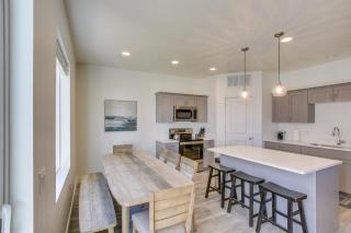 Garden City Townhome with Fireplace Near Bear Lake! - Garden City - 2