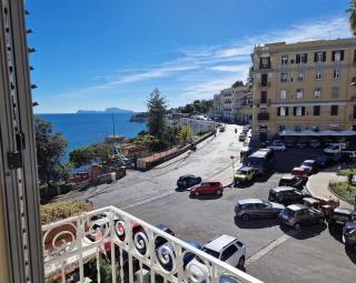 Casa panoramica Posillipo S. Luigi 14 Arts Factory - Nápoles - 0