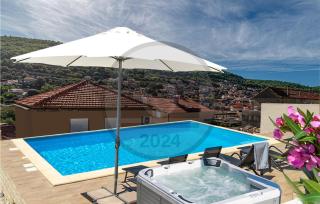 3 Bedroom Awesome Home In Blato - 9