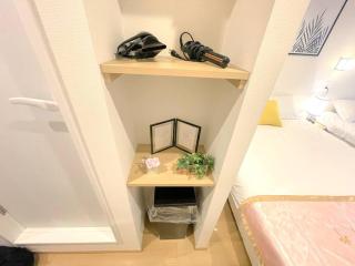 Good location, convenient transportation Nipponbashi Station 4 minutes Dotonbori 6 minutes Kuromon Market 8 minutes Double bed 2o1 - 7