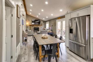 Private Boat Dock Sunrise Beach Home with Fire Pit - Sunrise Beach - 2