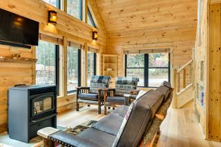 Modern Cabin with Hot Tub and Sacandaga Lake Access! - Broadalbin - 7