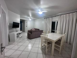 Apartamento amplo em meia praia - poucos metros do mar - 7