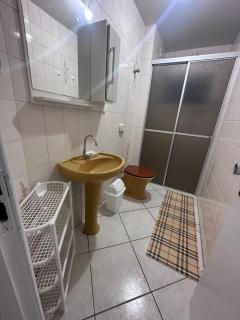 Apartamento amplo em meia praia - poucos metros do mar - 2