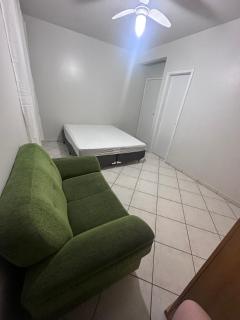 Apartamento amplo em meia praia - poucos metros do mar - 1