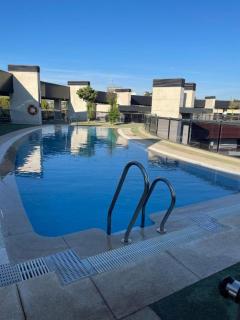 TECNOCORDOBA II aparcamiento privado gratuito y piscina - Córdoba - 1